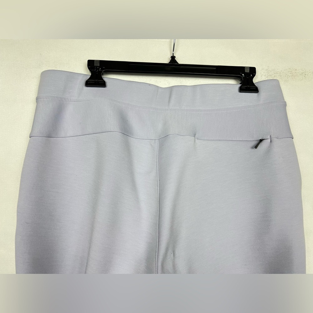 ON Running's  RUN ON CLOUDS SWEAT PANTS, Women size L - Picture 11 of 16